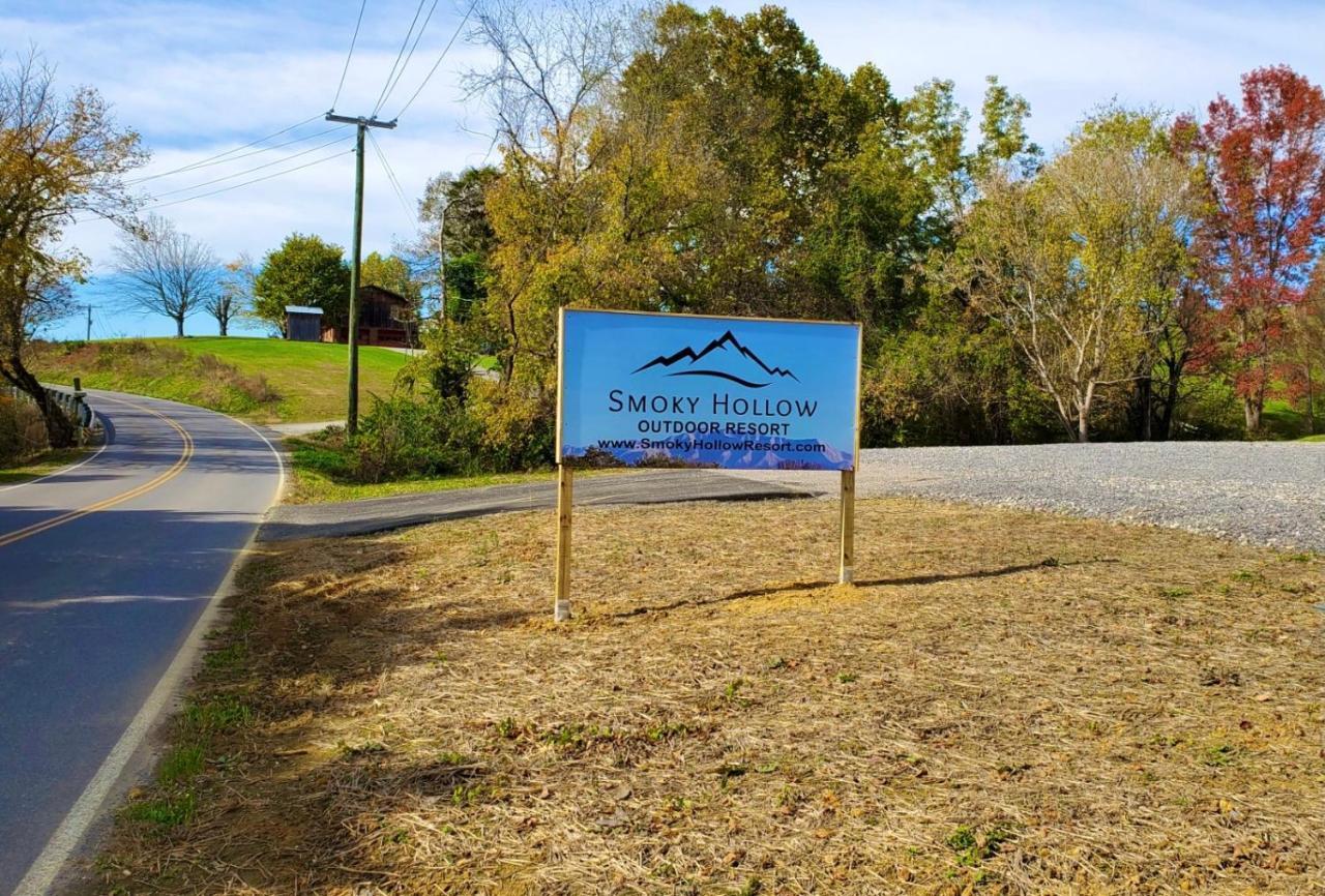 Smoky Hollow Outdoor Resort Covered Wagon セバービル エクステリア 写真