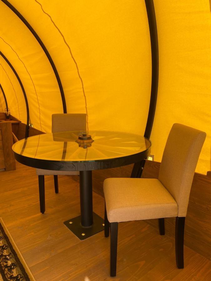 Smoky Hollow Outdoor Resort Covered Wagon セバービル エクステリア 写真